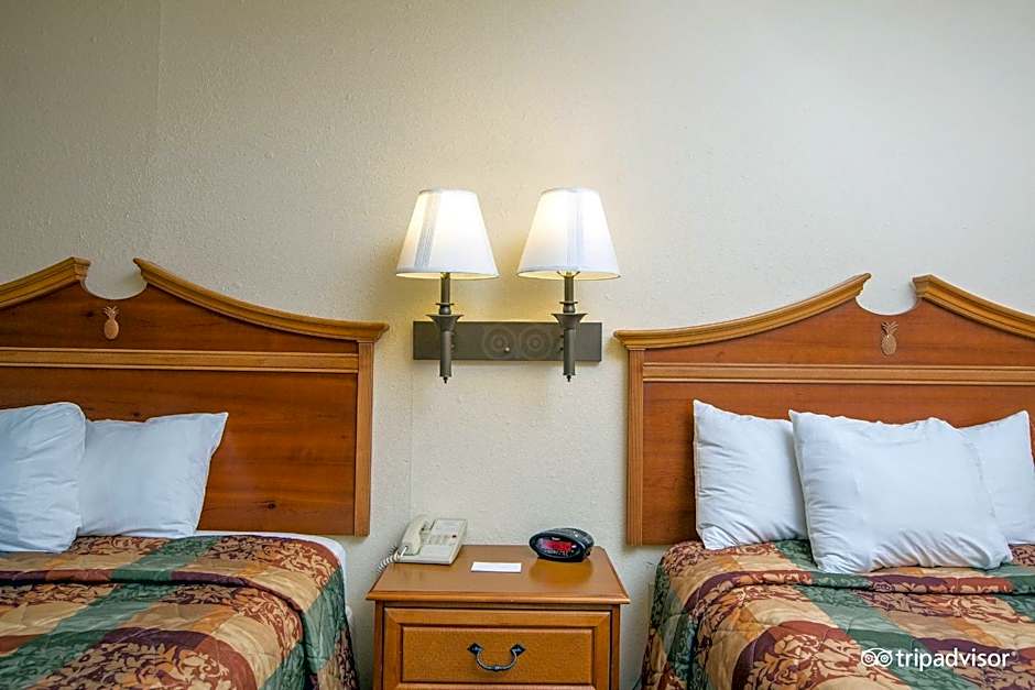 Country Inn & Suites by Radisson, Williamsburg East Busch Gardens , VA