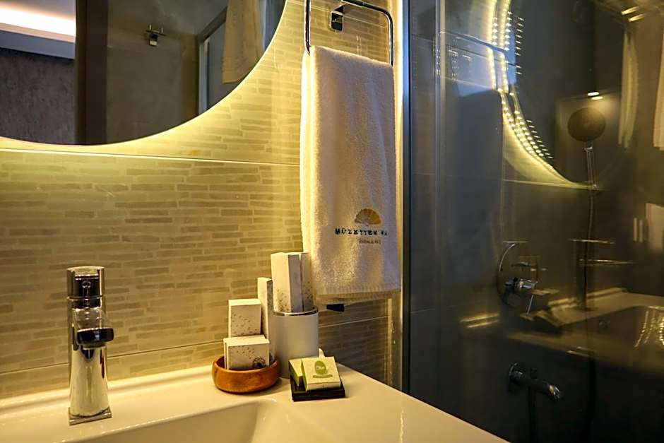 Müzeyyen Hanım Konağı Alaçatı