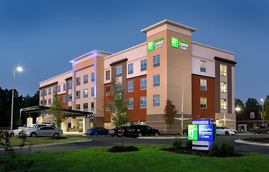 Holiday Inn Express And Suites Fayetteville South By IHG