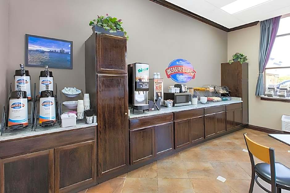 Baymont by Wyndham Downtown Detroit