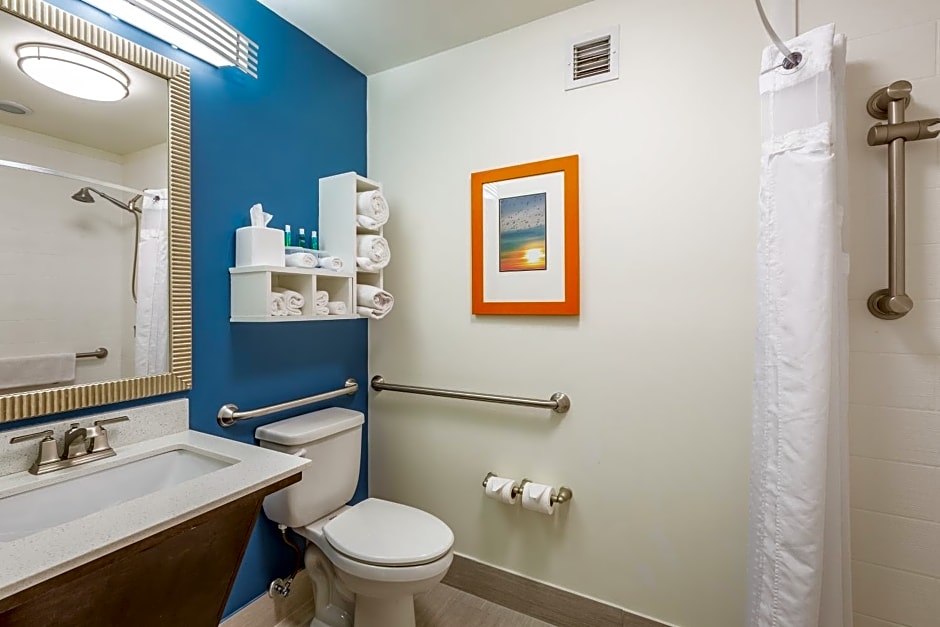 Holiday Inn Express Saint Simons Island, an IHG Hotel