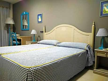 Twin Room with Sea View