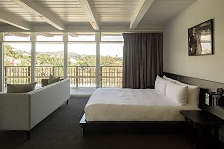 Suite with City View
