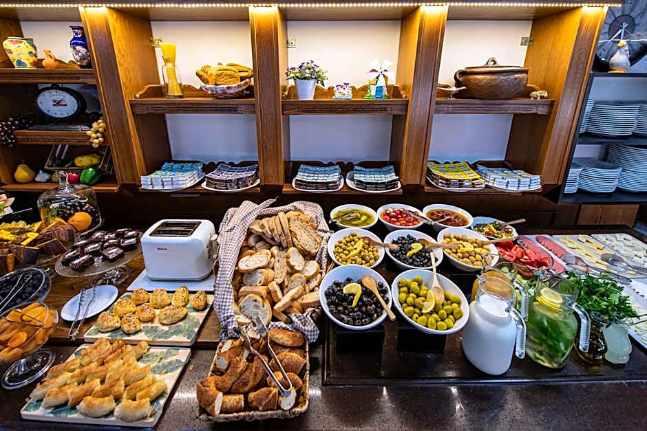 Kozan City Hotel