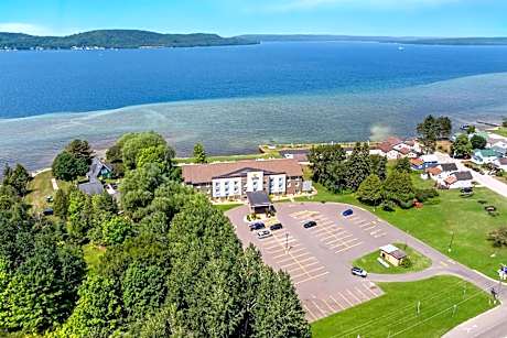 Comfort Inn & Suites Munising-Lakefront