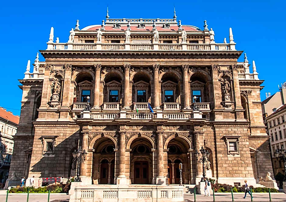 Up Hotel Budapest