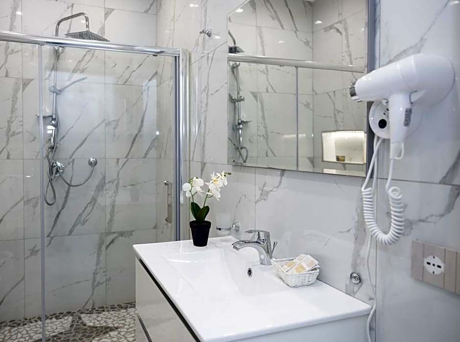 La Perla Luxury Rooms