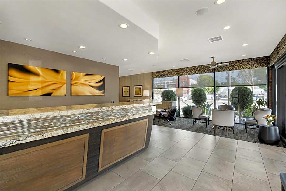 Best Western Plus Carriage Inn