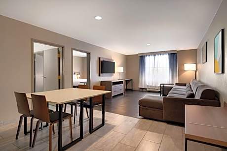 1 King Bed, Mobility Accessible Suite, 2 Sofa Beds, Non-Smoking