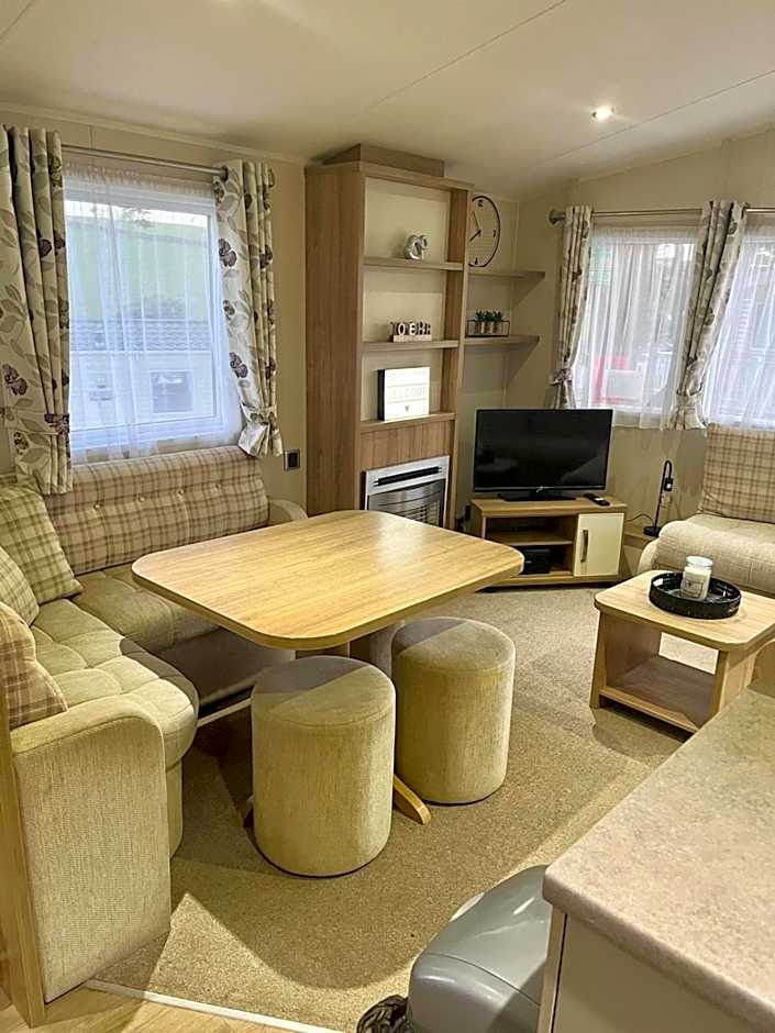Our Lodge at Newquay Bay NB35