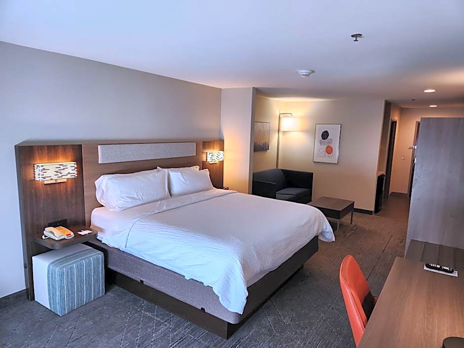 Holiday Inn Express & Suites Perry By IHG
