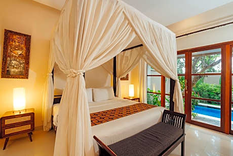 One Bedroom Pool Villa with Outdoor Living Room