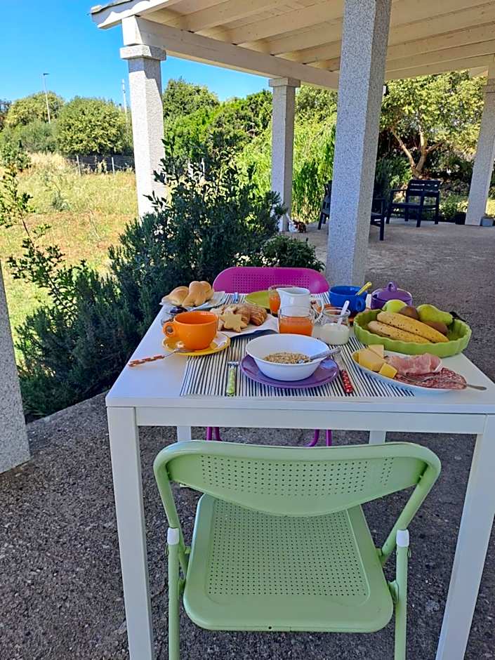Alma Bed & Breakfast 15 minuti da Bosa e comodo parcheggio