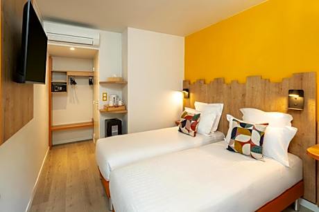 Standard Twin Room - Non-Smoking