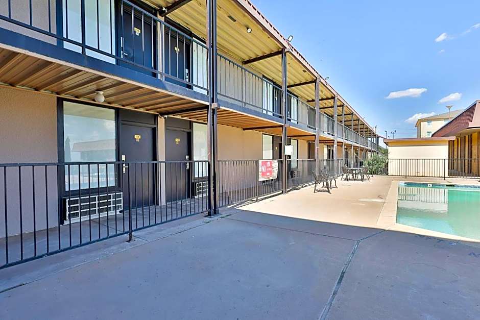 West Texas Inn & Suites with Kitchenette