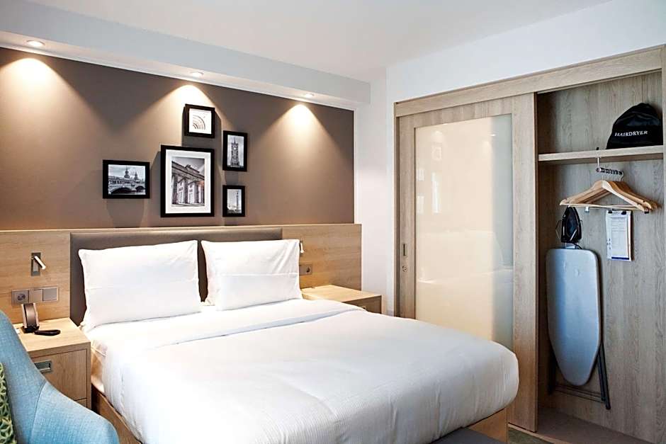 Hampton by Hilton Berlin City East Side Gallery