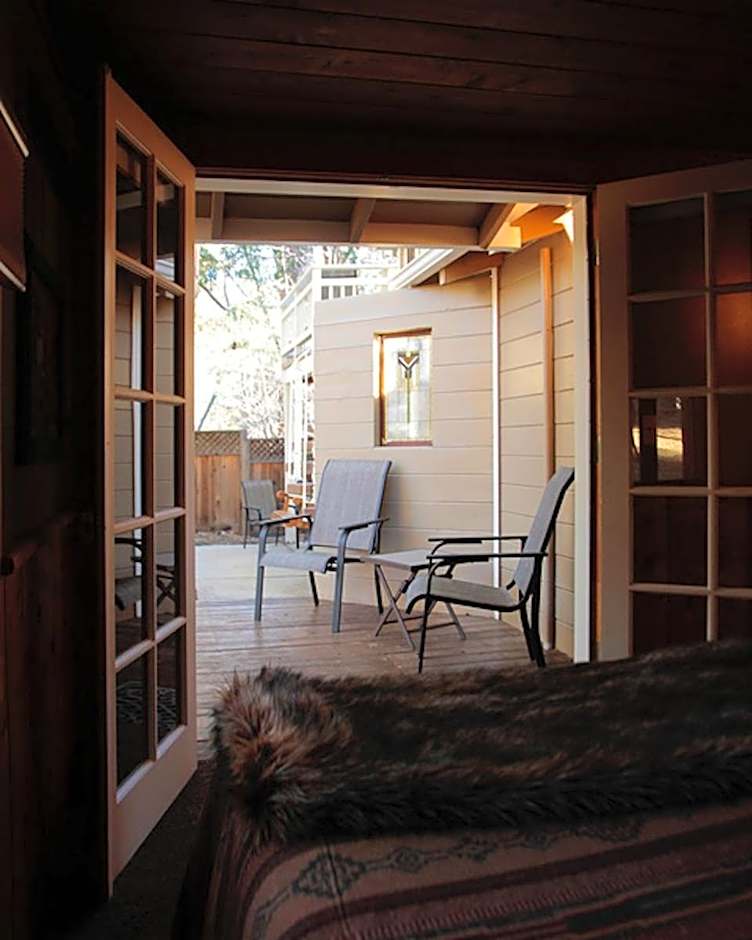 Silver Pines Lodge