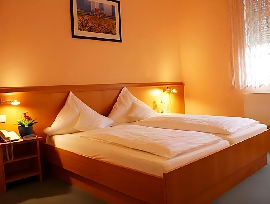 Hotel Rheinbrucke