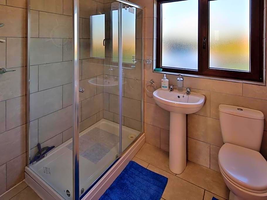 Lakeside Fishing Lodges