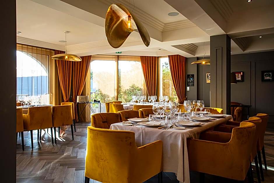 Hotel L'Incomparable by Les Etincelles