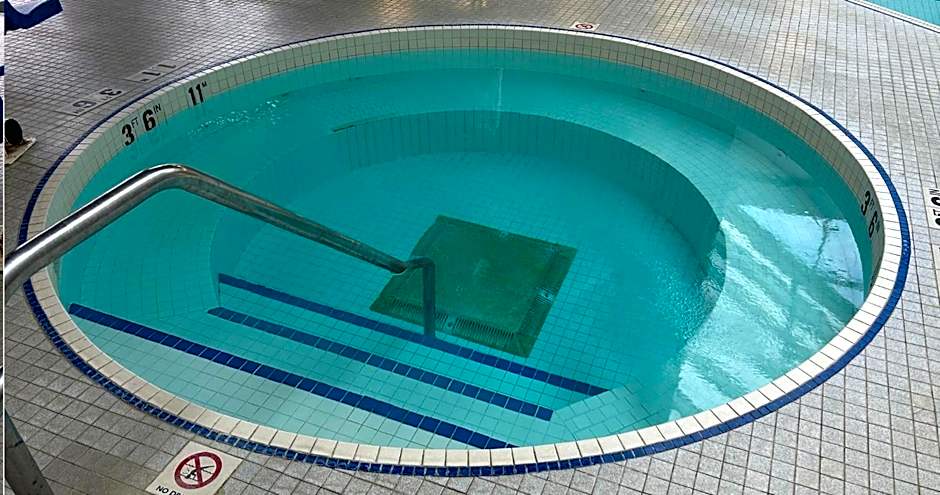 Crowne Plaza Minneapolis West By IHG