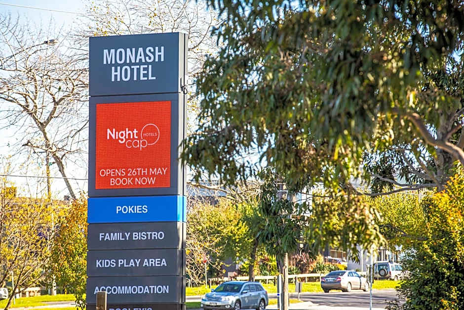 Nightcap at Monash Hotel