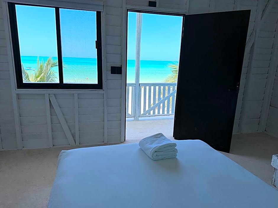 El Faro Beach Front by ÓOL Hotels