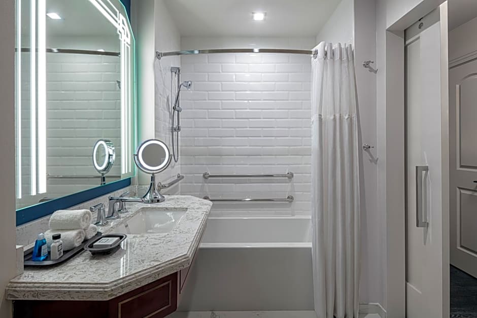 The Higgins Hotel New Orleans, Curio Collection By Hilton