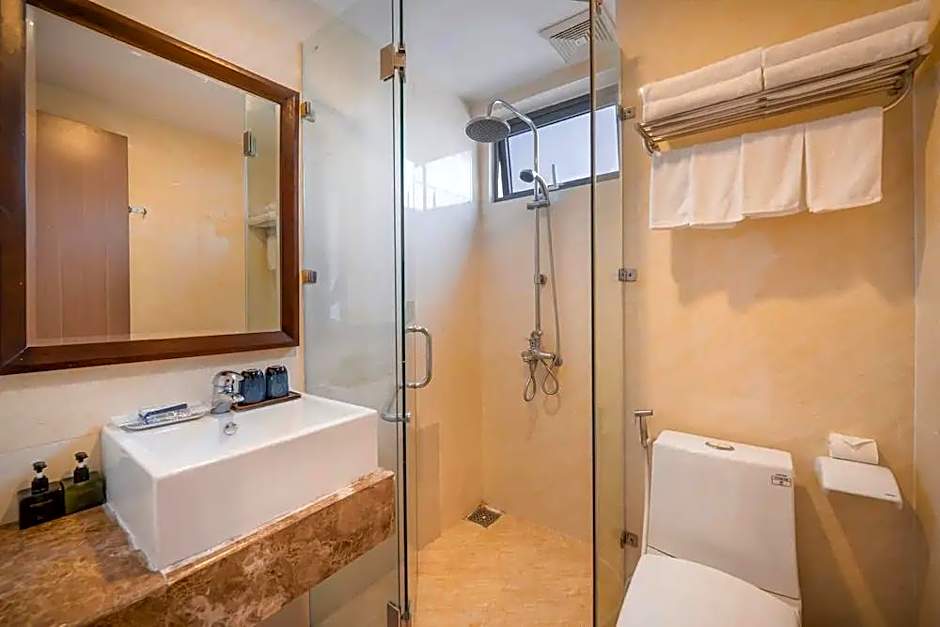 Waikiki Beach Hotel Da Nang