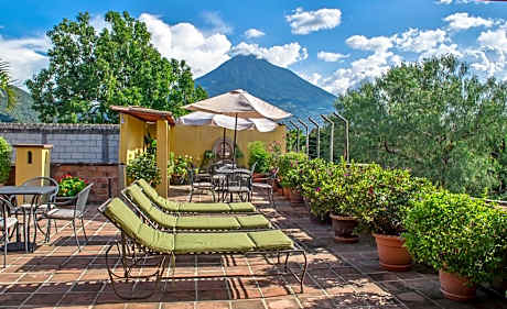 Hotel Las Camelias Inn by AHS