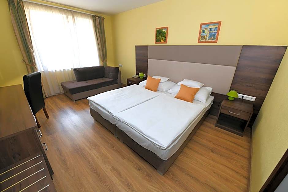 Jade Hotel-Ezüsthíd Hotel