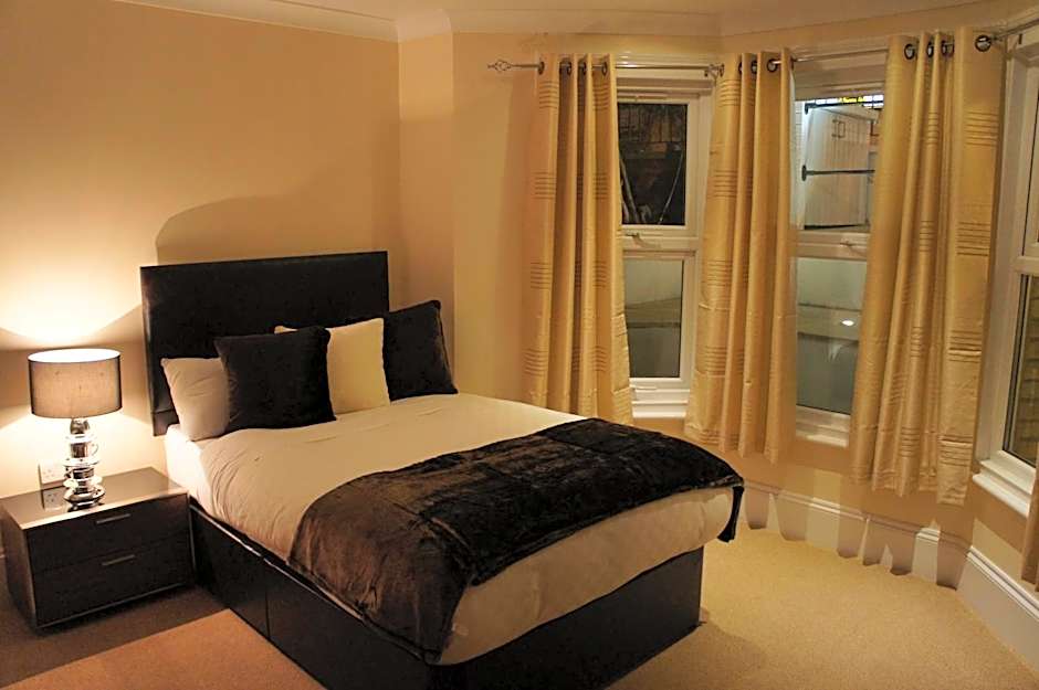 Sapphire Hotel London