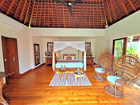 Villa with Private Pool