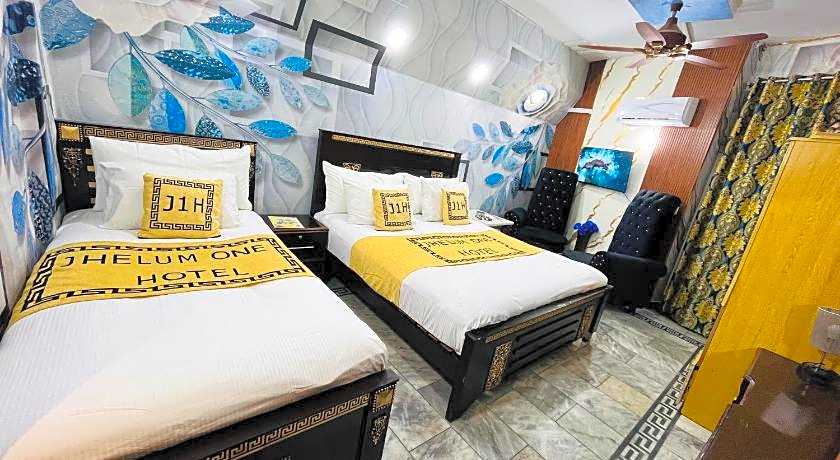 Jhelum One Hotel, Shandar Chowk Jhelum