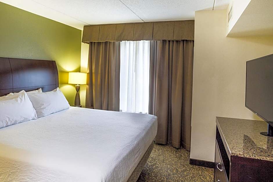 Hilton Garden Inn Hampton Coliseum Central