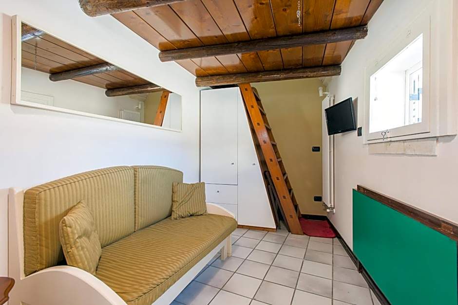 Il Garbino Suite and Apartment