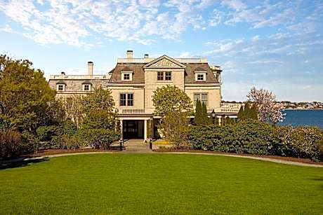 The Chanler at Cliff Walk