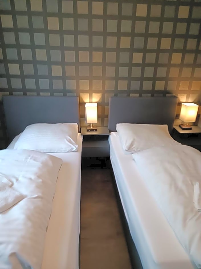DUA Hotel