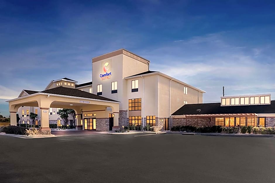 Comfort Suites Panama City near Tyndall AFB