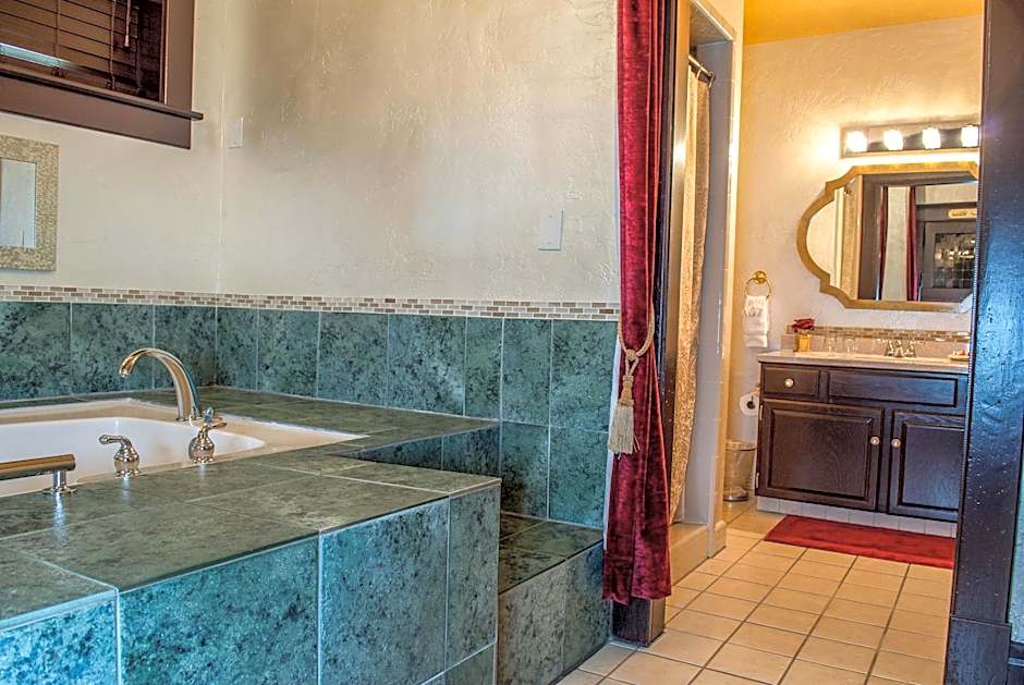 The Anniversary Inn - Logan