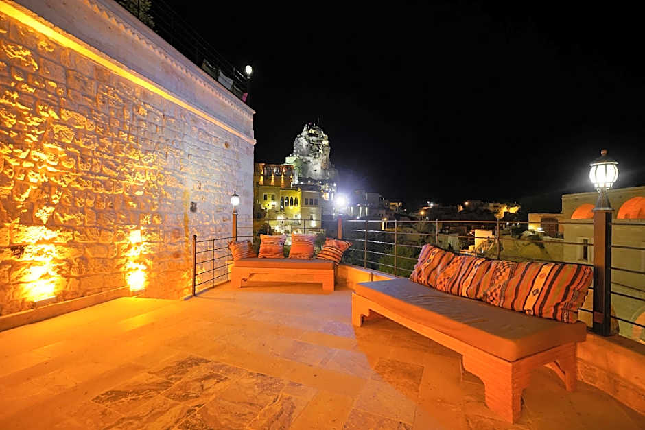 Serenus Cave Suites