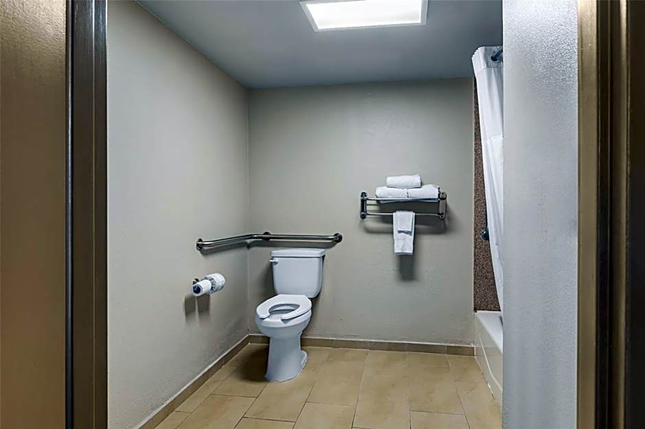 Best Western Center Inn