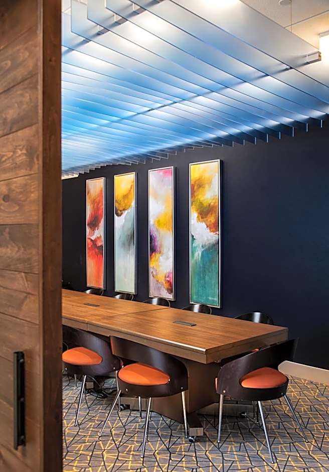 Holiday Inn Express & Suites East Peoria - Riverfront By IHG