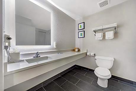 Standard Queen Room with Two Queen Beds - Non-Smoking