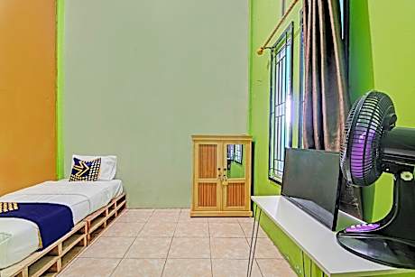 Single Room without Air Conditioning