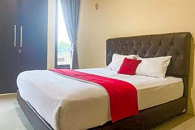 RedDoorz near Mall Boemi Kedaton 2 Lampung