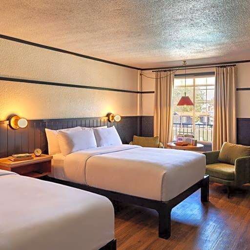 High Country Motor Lodge - Near NAU and Downtown