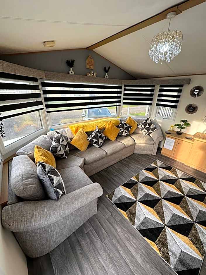 8 berth Waterside Ingoldmells V8 Santanavan 3