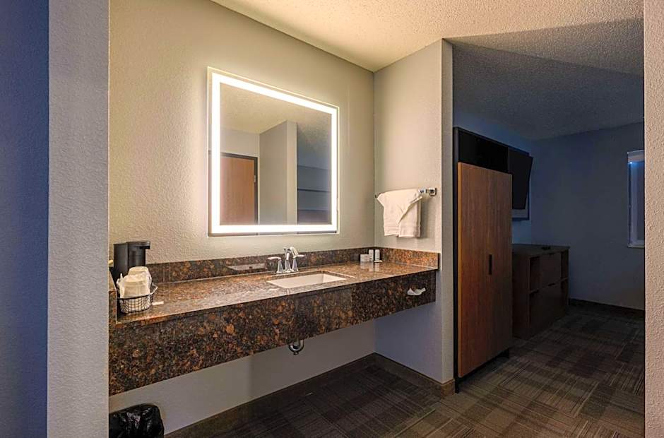 AmericInn by Wyndham Monroe