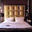 Roomers Frankfurt Central, Autograph Collection